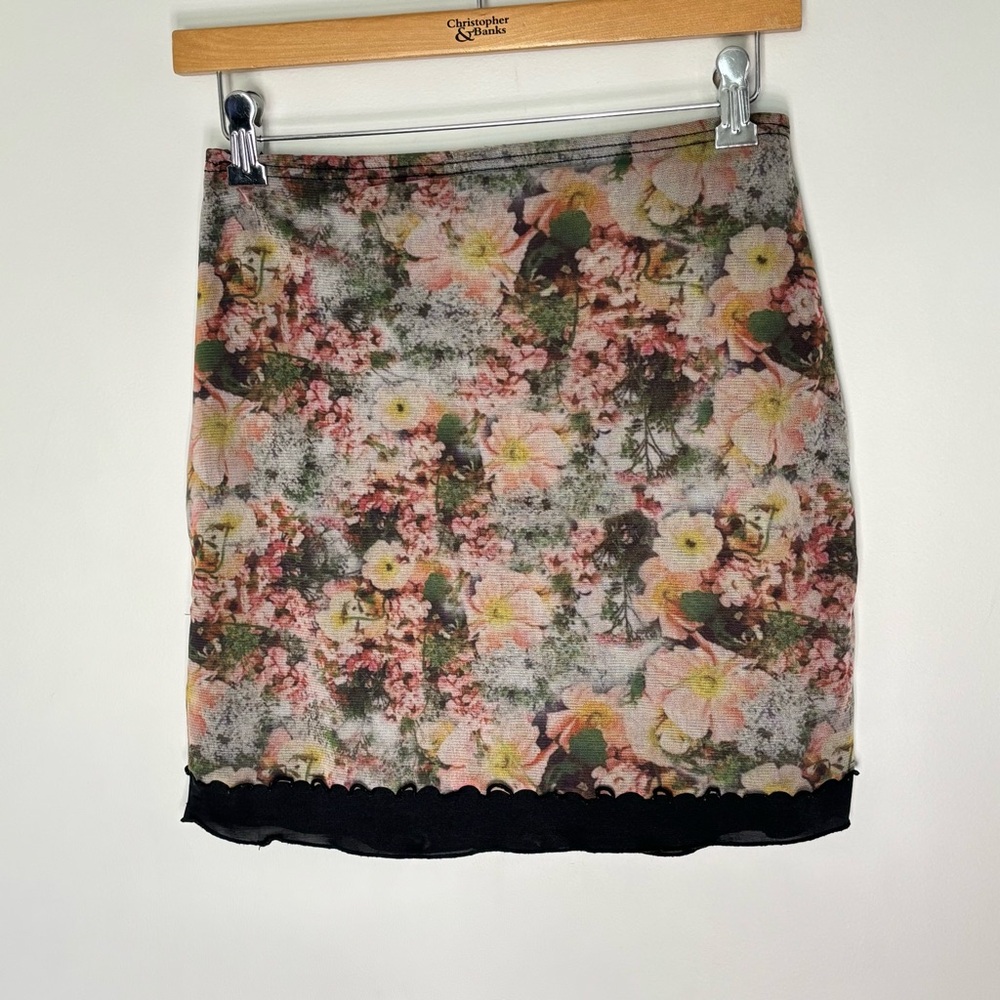 Urban Outfitters Floral Mesh Lined Mini Skirt Y2K Lettuce Hem Size Medium